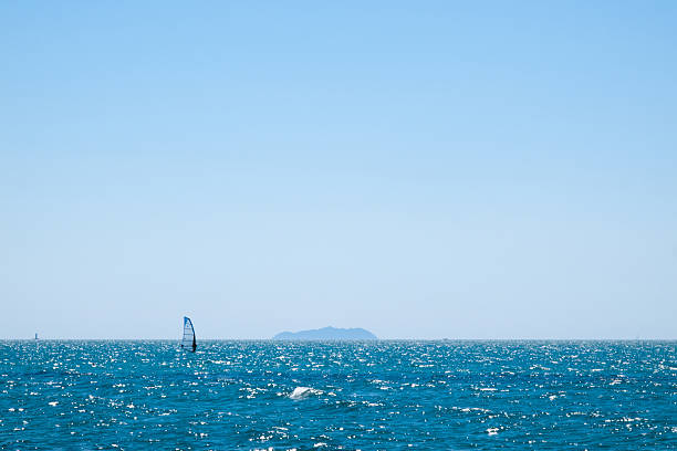 Windsurf sul Mar Tirreno davanti a Tirrenia